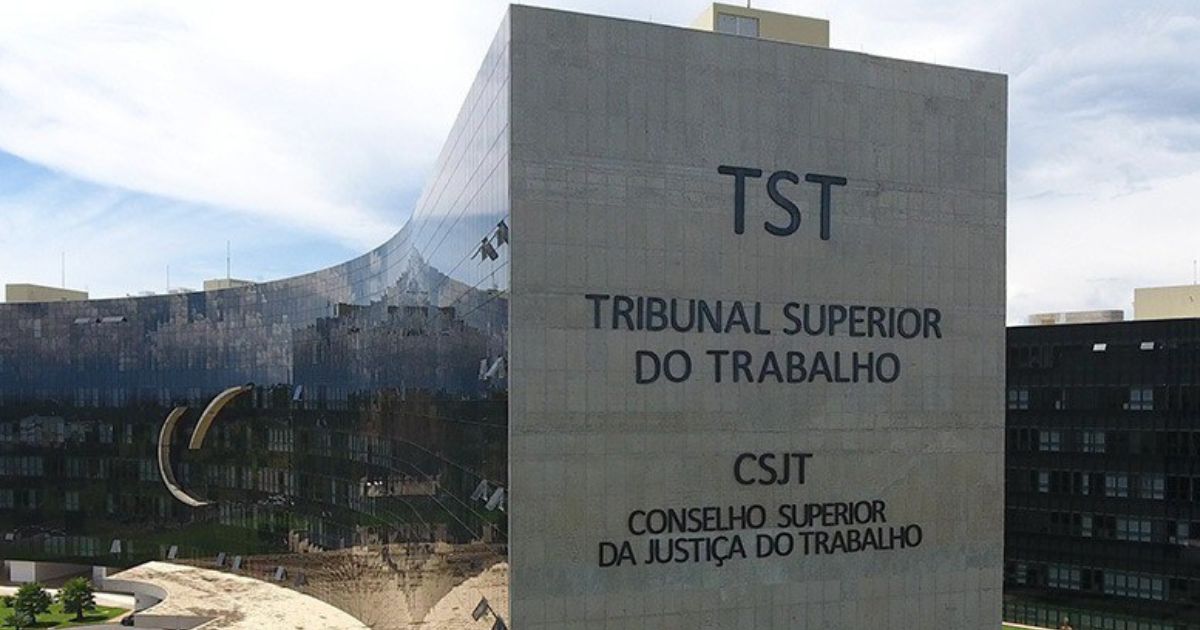 Fraude trabalhista - O TST rejeitou recurso de empresa contra decisão que invalidou o contrato de prestação de serviços como pessoa jurídica.