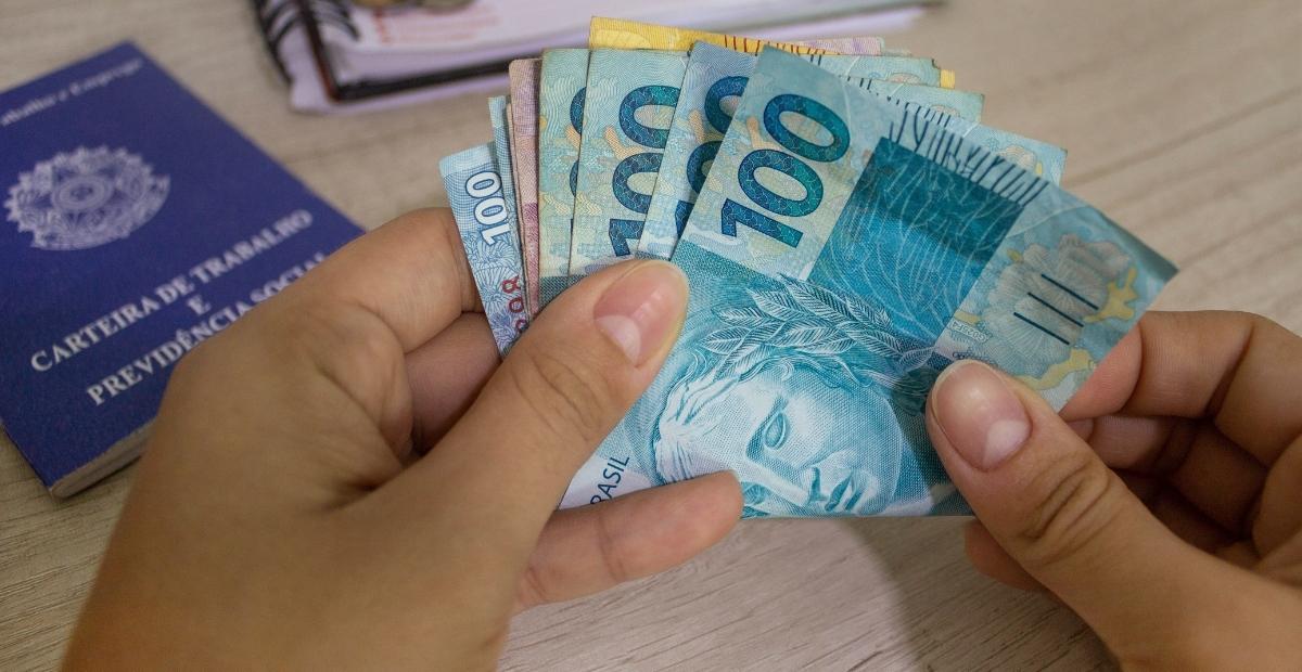 INSS disponibiliza consulta do 13º para aposentados a partir de 17 de maio; veja