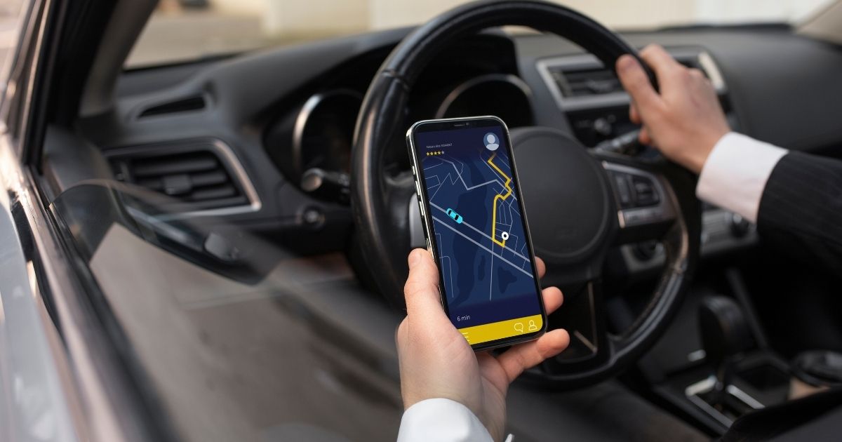 Aplicativos da Uber e do iFood serão integrados no Brasil