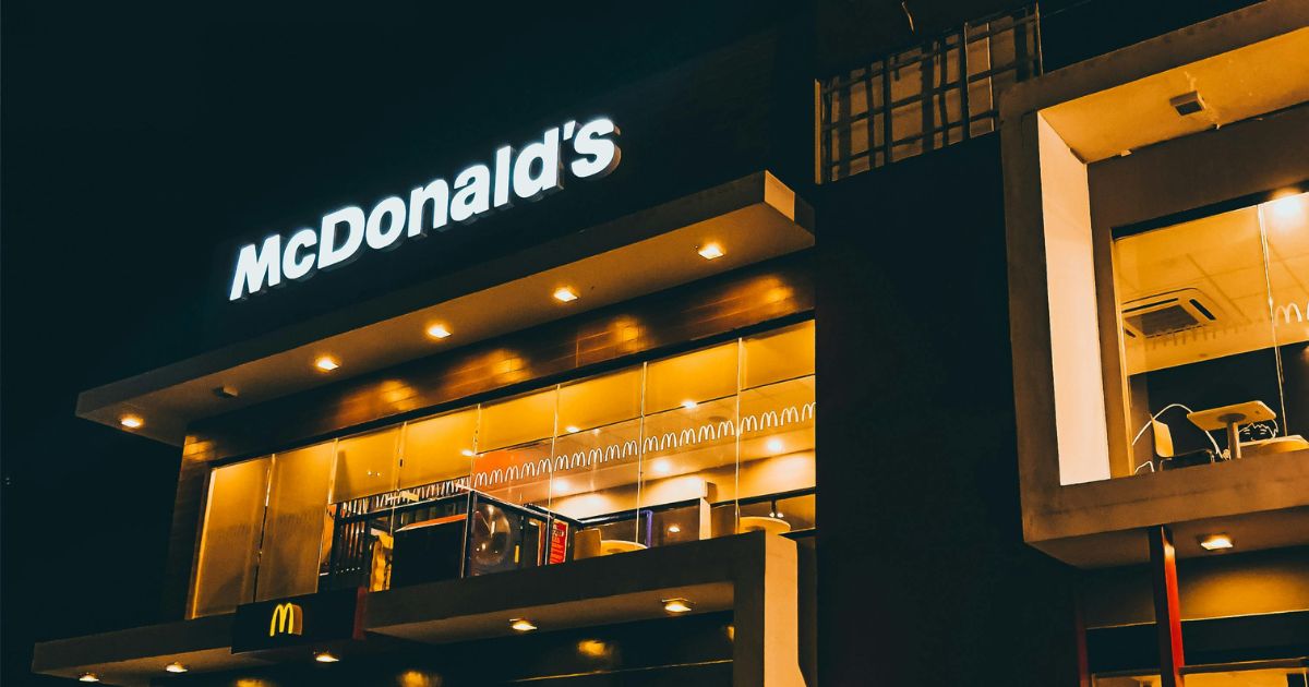 Candidatos a vagas no McDonald’s têm dados vazados após uso da senha 1234