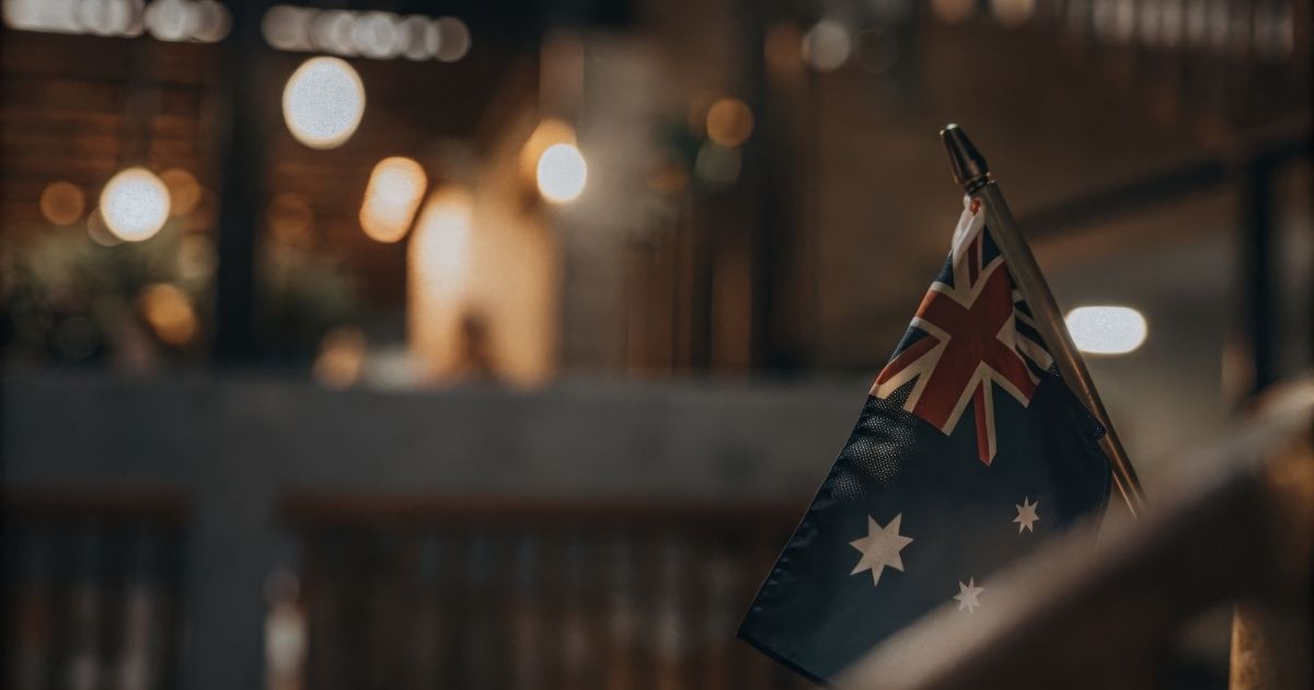 Austrália proíbe redes sociais para menores de 16 anos e prevê multa milionária