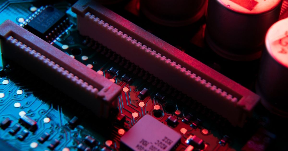 Tecnologia de memória em vidro pode guardar dados por bilhões de anos