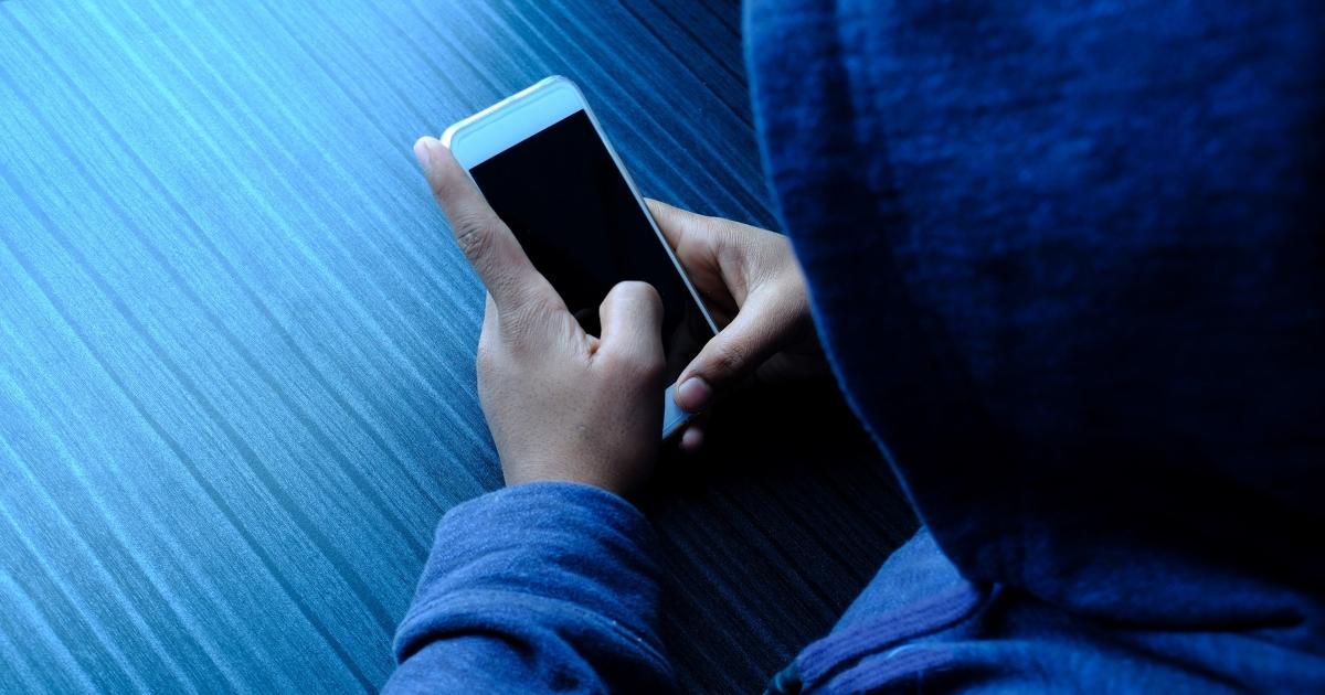 Golpe digital usa falso app do FGC para roubar informações bancárias