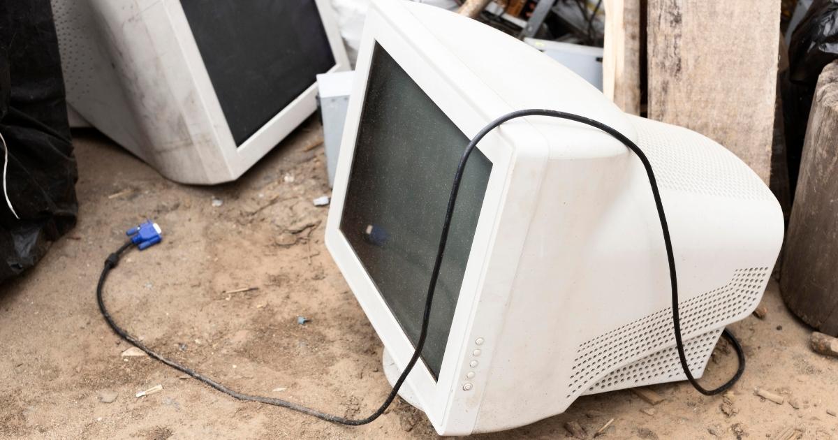 Plataformas reforçam filtros contra baixa qualidade com explosão do “lixo de IA”