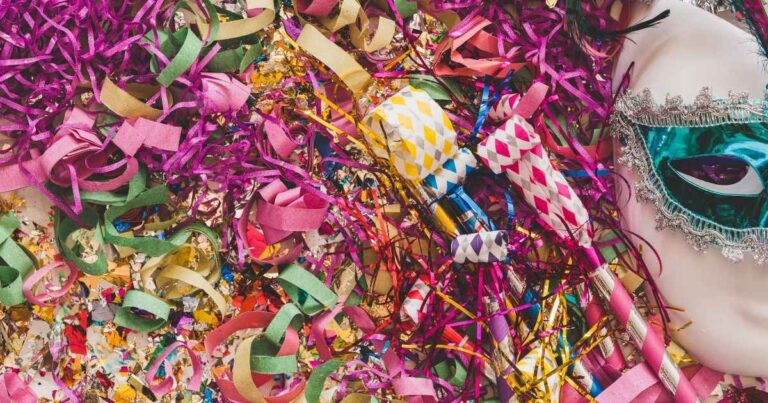 Carnaval não é feriado no Brasil; direitos dependem de lei local e acordo coletivo