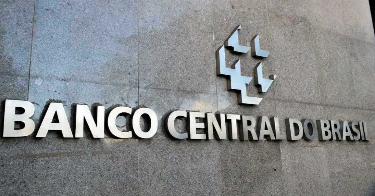 Banco Central alerta para onda de golpes usando PDF falso