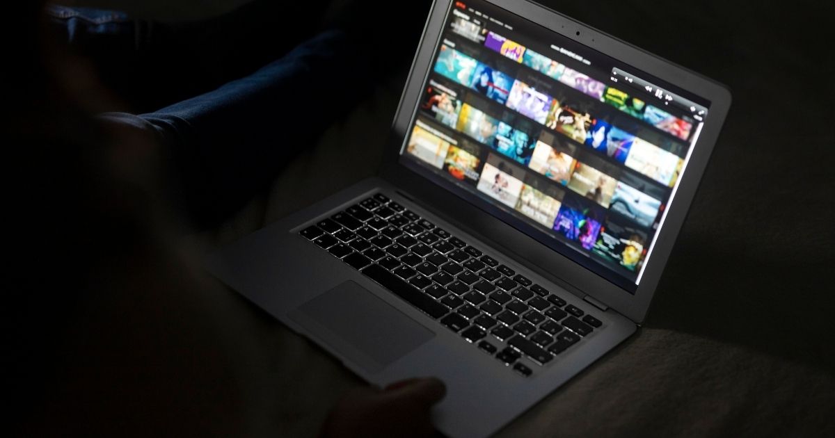 Netflix enfrenta mais uma ação no Brasil por reajustes e mudanças contratuais