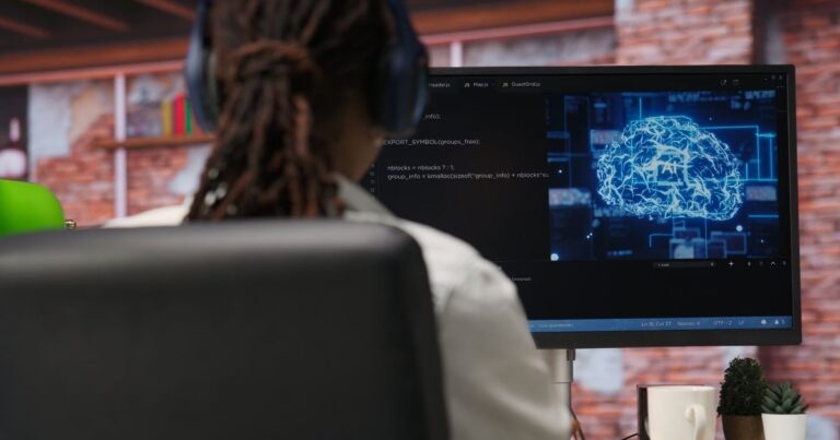 Modernização do COBOL com IA da Anthropic coloca modelo da IBM em xeque