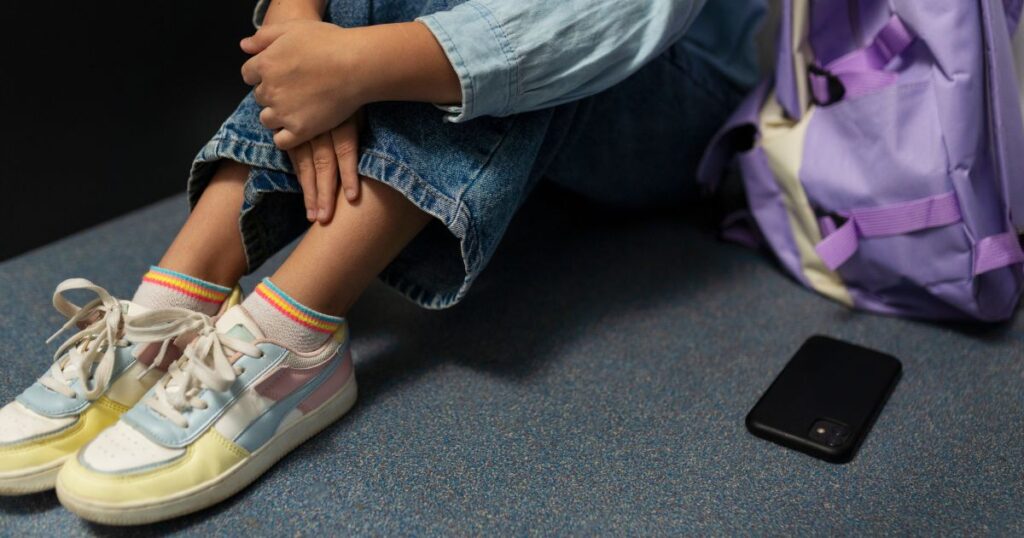 Instagram passará a alertar pais sobre buscas perigosas dos filhos