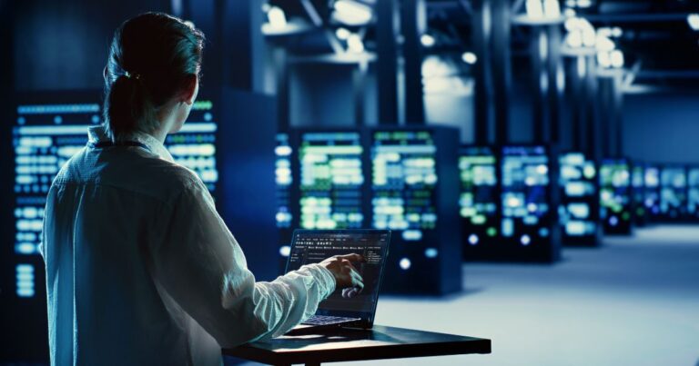 Microsoft inicia operação de novos data centers de IA em SP e quer capacitar 5 milhões de brasileiros