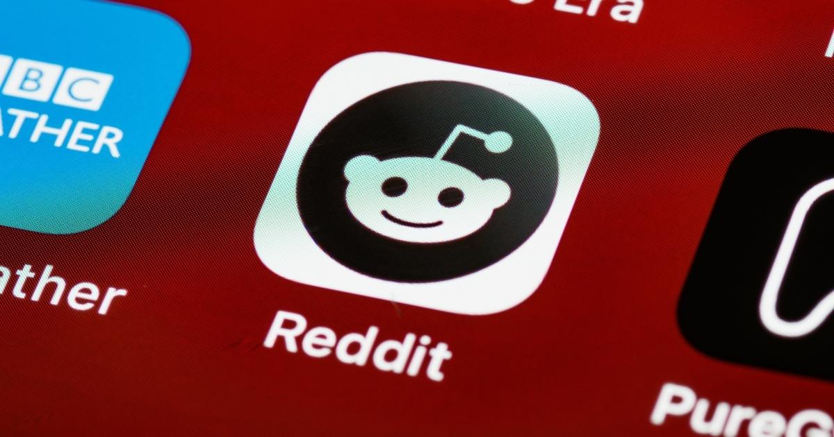Reddit é multado em mais de R$ 100 milhões por usar dados de crianças