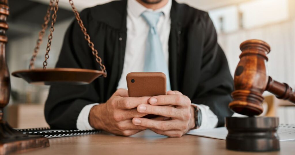 Justiça dos EUA condena Meta e Google por vício de adolescentes em redes sociais