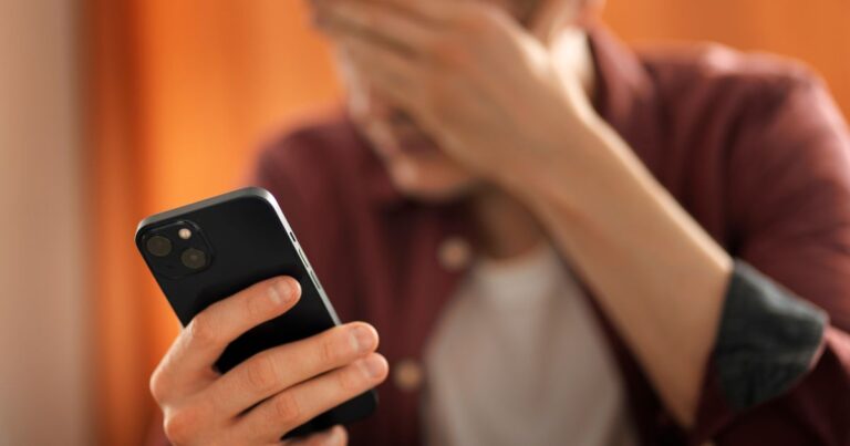 Golpe no TikTok invade contas e expõe dados do Google