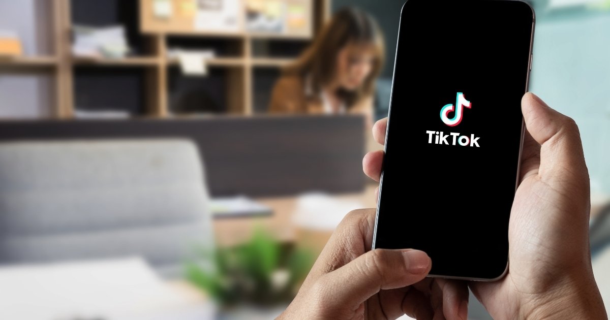 Meta e TikTok flexibilizaram moderação em prol de audiência, dizem denúncias