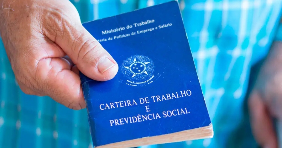 Brasileiro ainda aposta na segurança da CLT, revela pesquisa