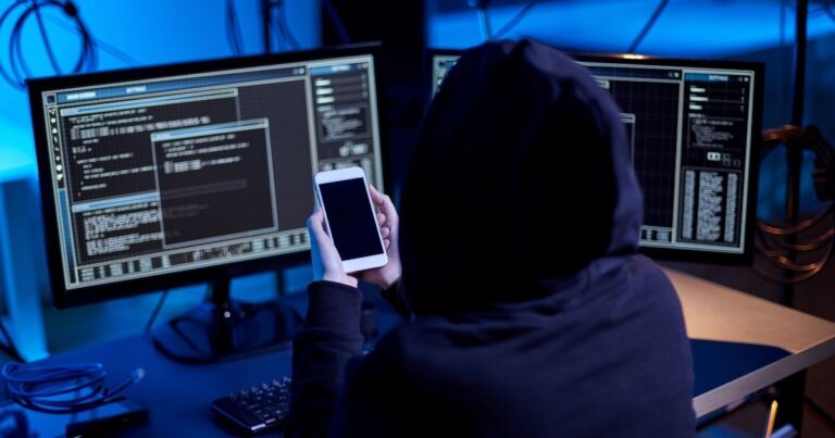 Uso do ChatGPT em planejamento de massacre leva OpenAI a ser investigada