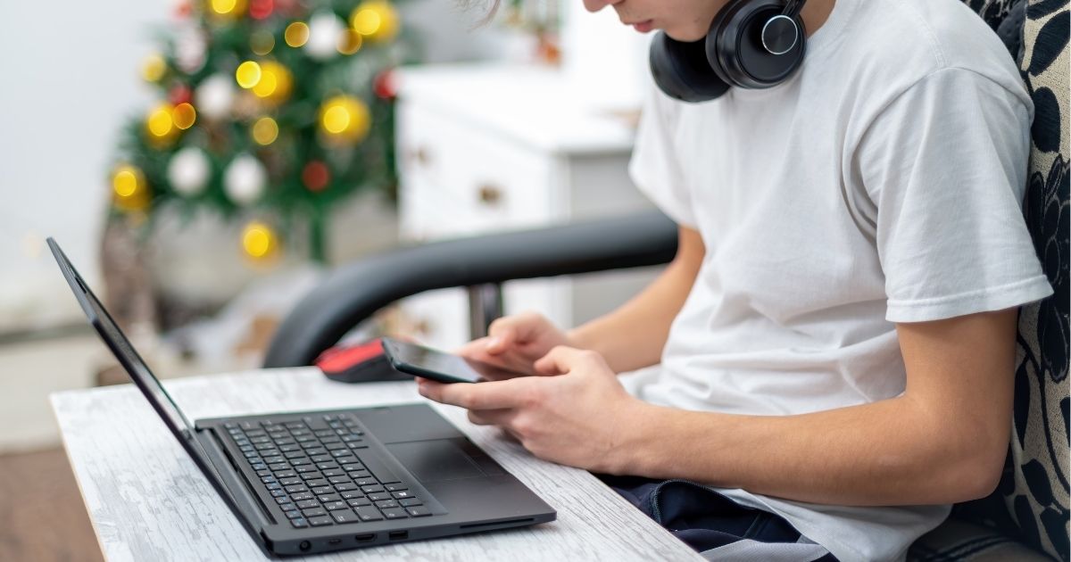 Meta falha em impedir acesso de crianças às suas redes, diz UE