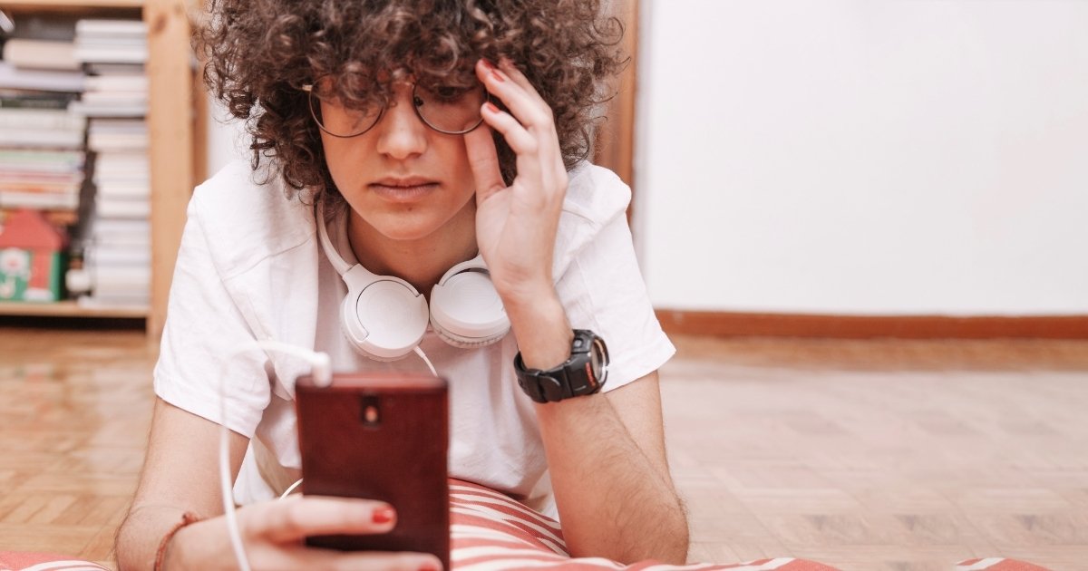 Conteúdos sobre TDAH e TEA nas redes têm alto índice de erro, aponta estudo