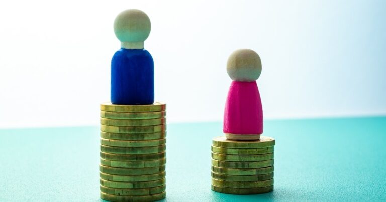 Relatório mostra avanço no emprego entre mulheres, mas estagnação na renda