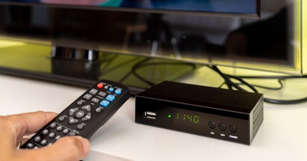 TV Boxes ilegais entram na mira de painel público lançado pela Anatel