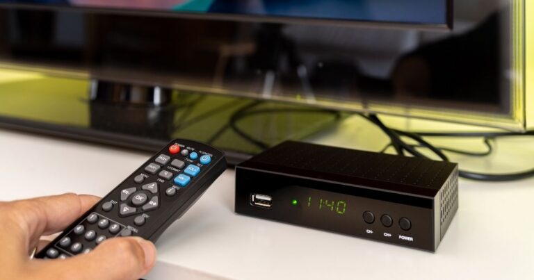 TV Boxes ilegais entram na mira de painel público lançado pela Anatel