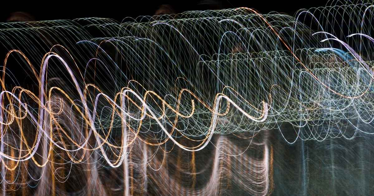 Cientistas confirmam efeito em que a luz parece voltar no tempo