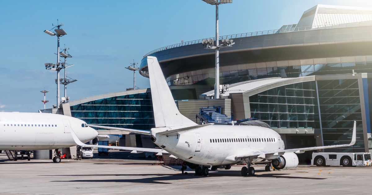 american-airlines-decolagens-interrompidas-falha-ti.jpg