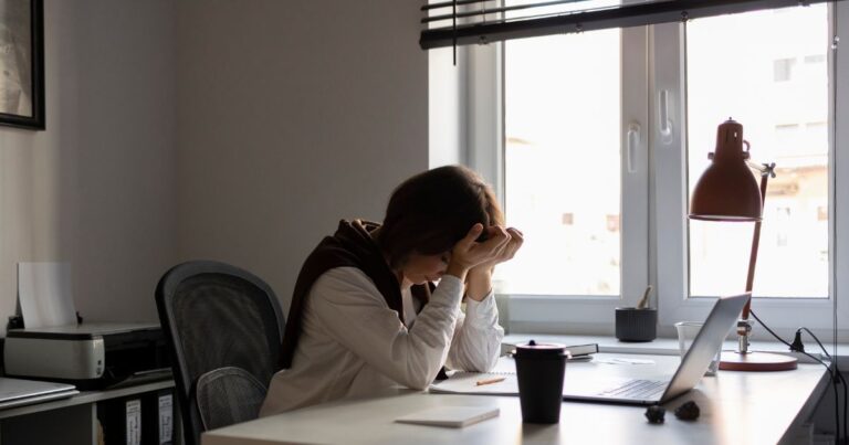 O que a Justiça avalia para reconhecer adoecimento mental causado pelo trabalho